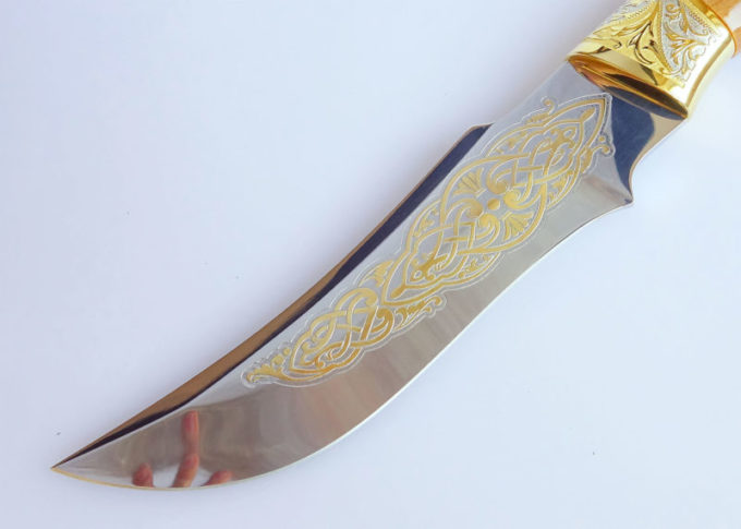 Подарочный нож